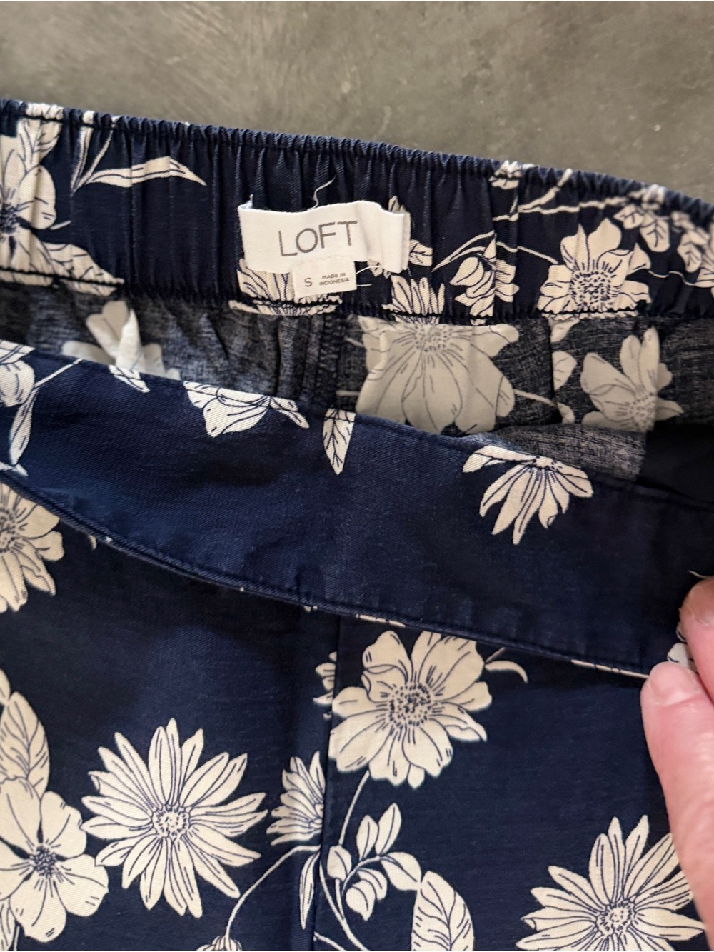 LOFT Navy Blue Floral Wide-Leg Pants - Picture 9 of 10